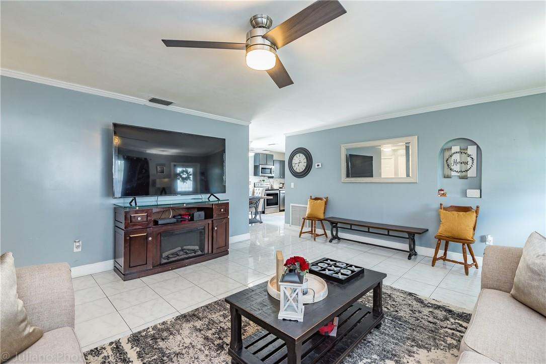 10914 Gallery Street Boca Raton, FL 33428 - Photo 4 of 32 Photo 4