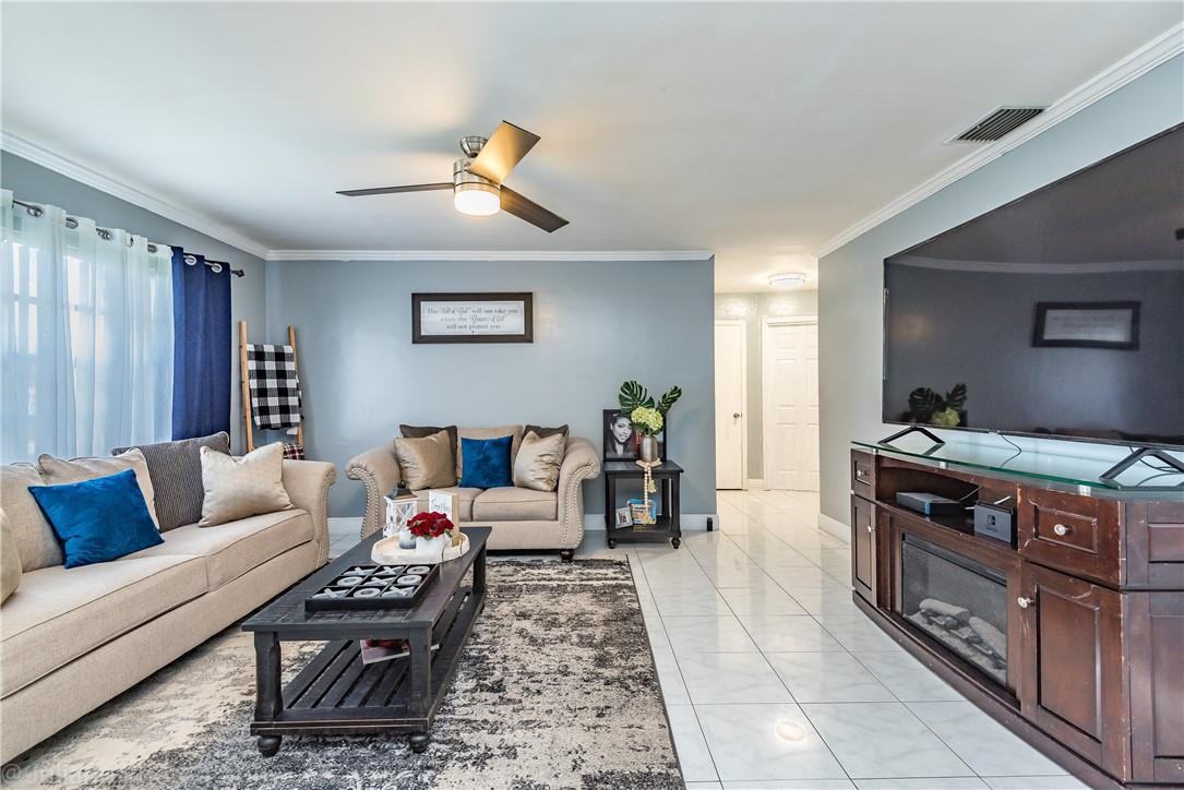 10914 Gallery Street Boca Raton, FL 33428 - Photo 5 of 32 Photo 5