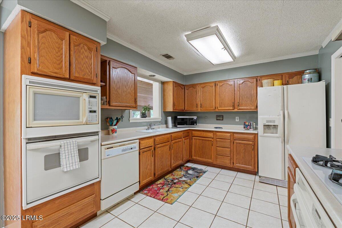 6747 Purrysburg Road Hardeeville, SC 29927 - Photo 9 of 47 09-DSC06938