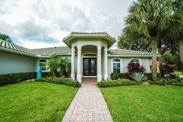 $1,649,000 | 15925 Springhill Court, Wellington, FL 33414