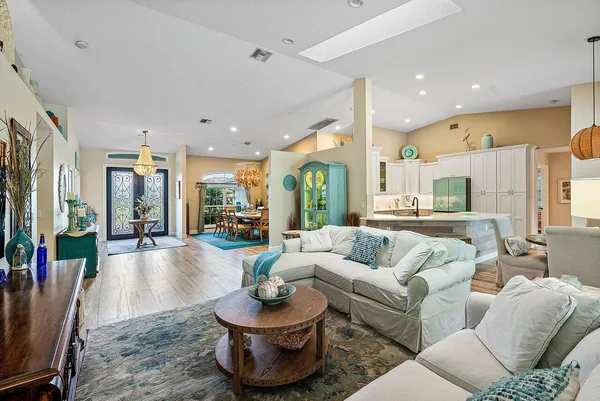 $1,649,000 | 15925 Springhill Court, Wellington, FL 33414