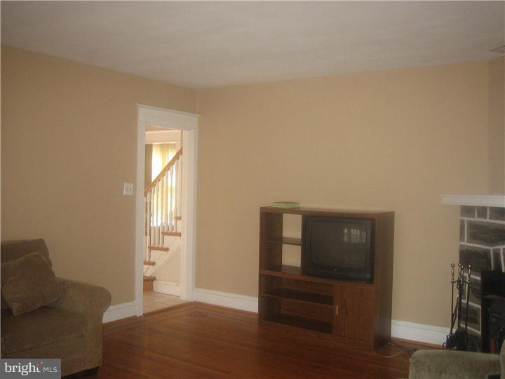 46 Princeton Road Havertown, PA 19083 - Photo 5 of 19 Living Room