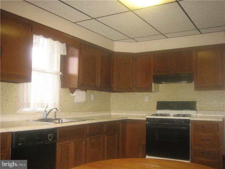 46 Princeton Road Havertown, PA 19083 - Photo 8 of 19 Kitchen