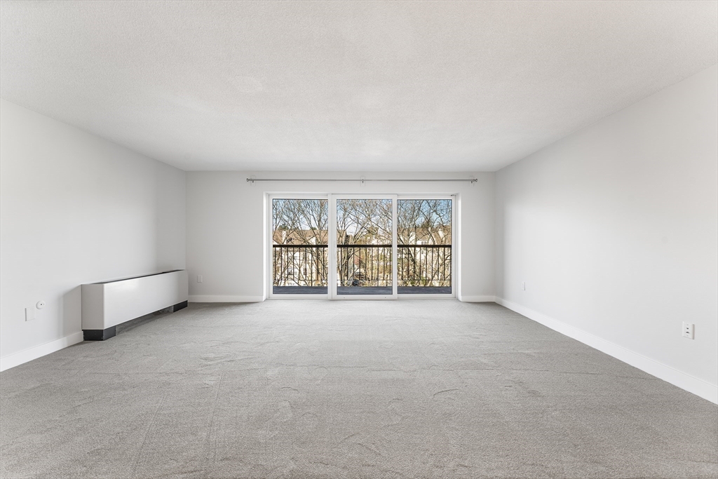 1 Summit Drive, Unit 58 Reading, MA 01867 - Photo 11 of 31