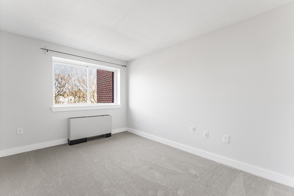 1 Summit Drive, Unit 58 Reading, MA 01867 - Photo 18 of 31