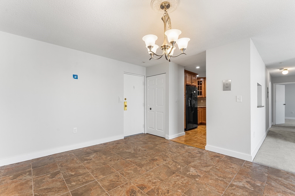 1 Summit Drive, Unit 58 Reading, MA 01867 - Photo 4 of 31