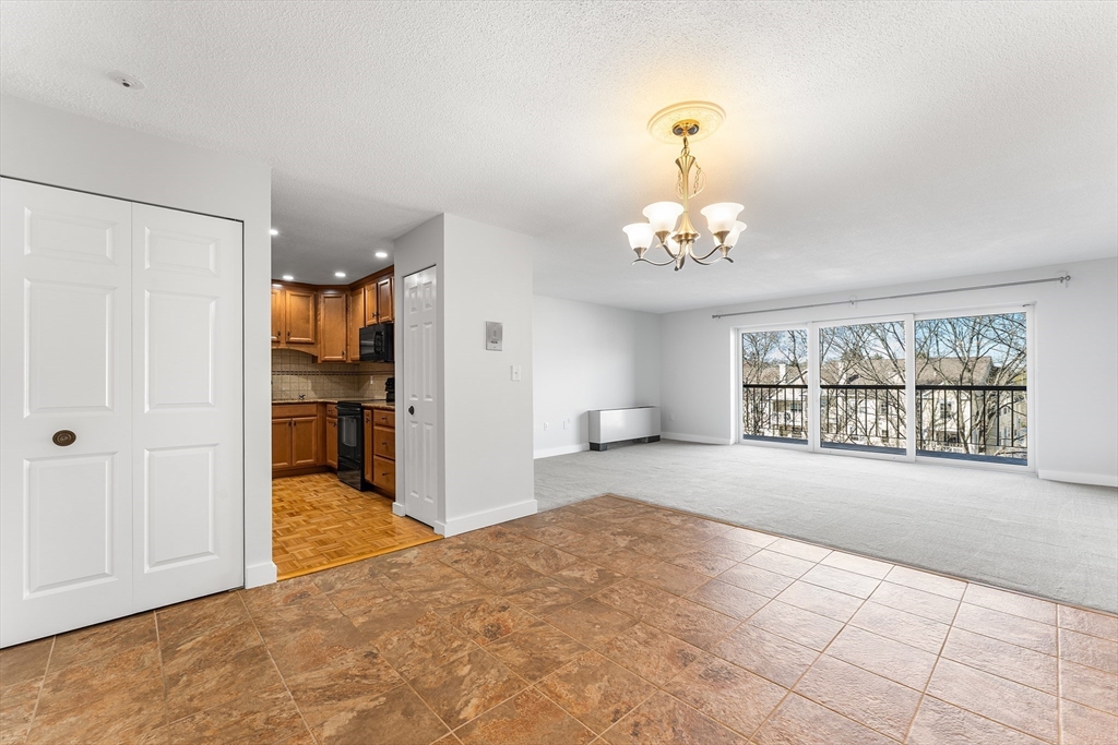 1 Summit Drive, Unit 58 Reading, MA 01867 - Photo 6 of 31