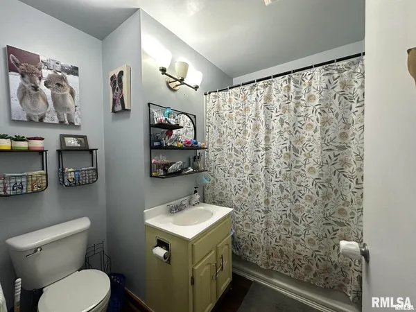 $67,900 | 525 North Street, Murphysboro, IL 62966