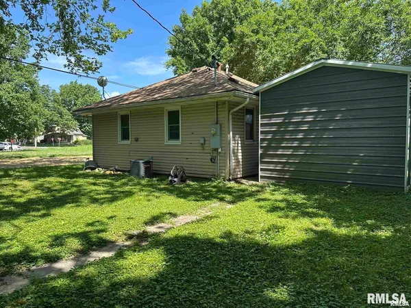 $67,900 | 525 North Street, Murphysboro, IL 62966