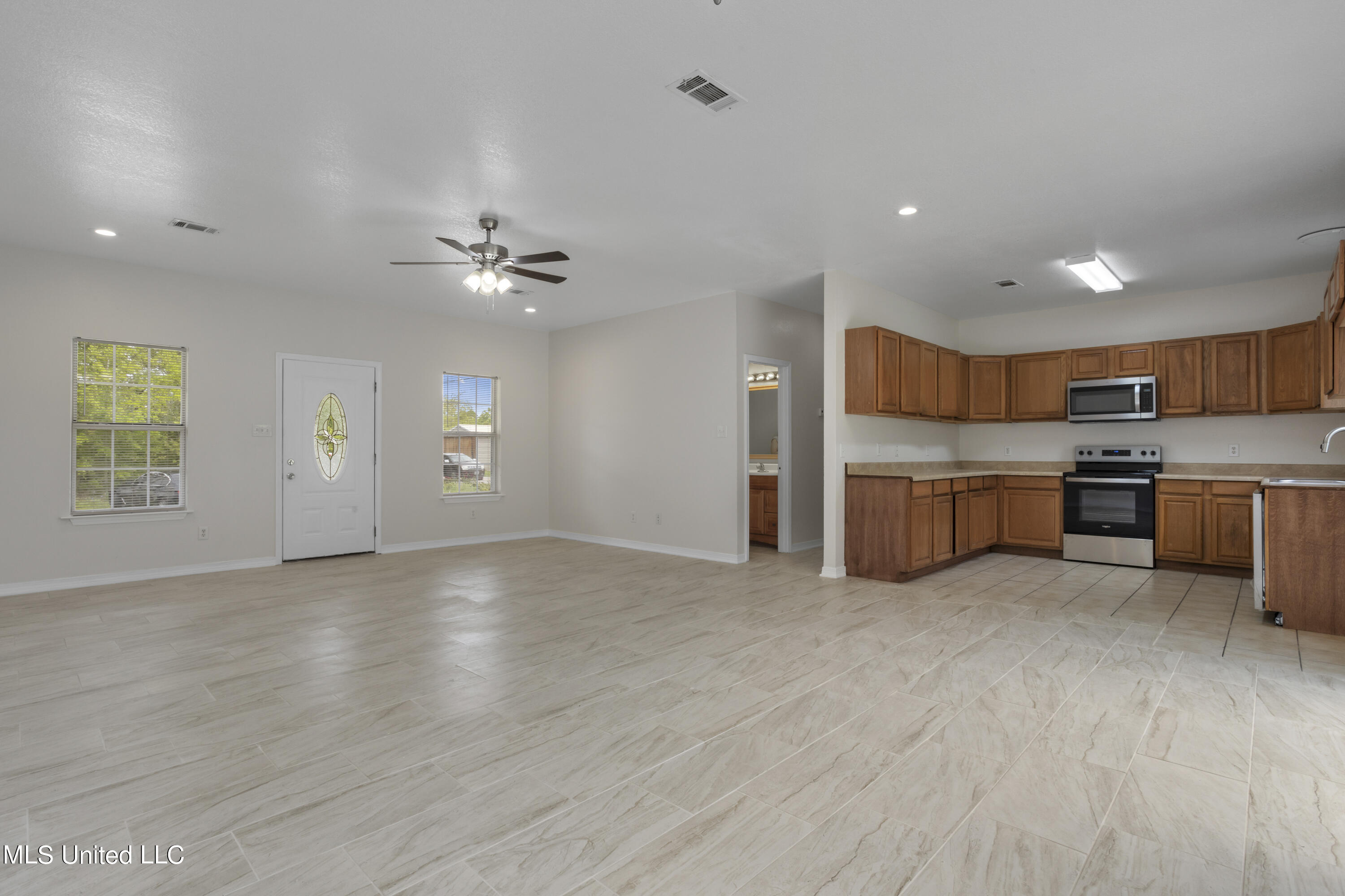 16201 Race Track Road Biloxi, MS 39532 - Photo 14 of 27 014