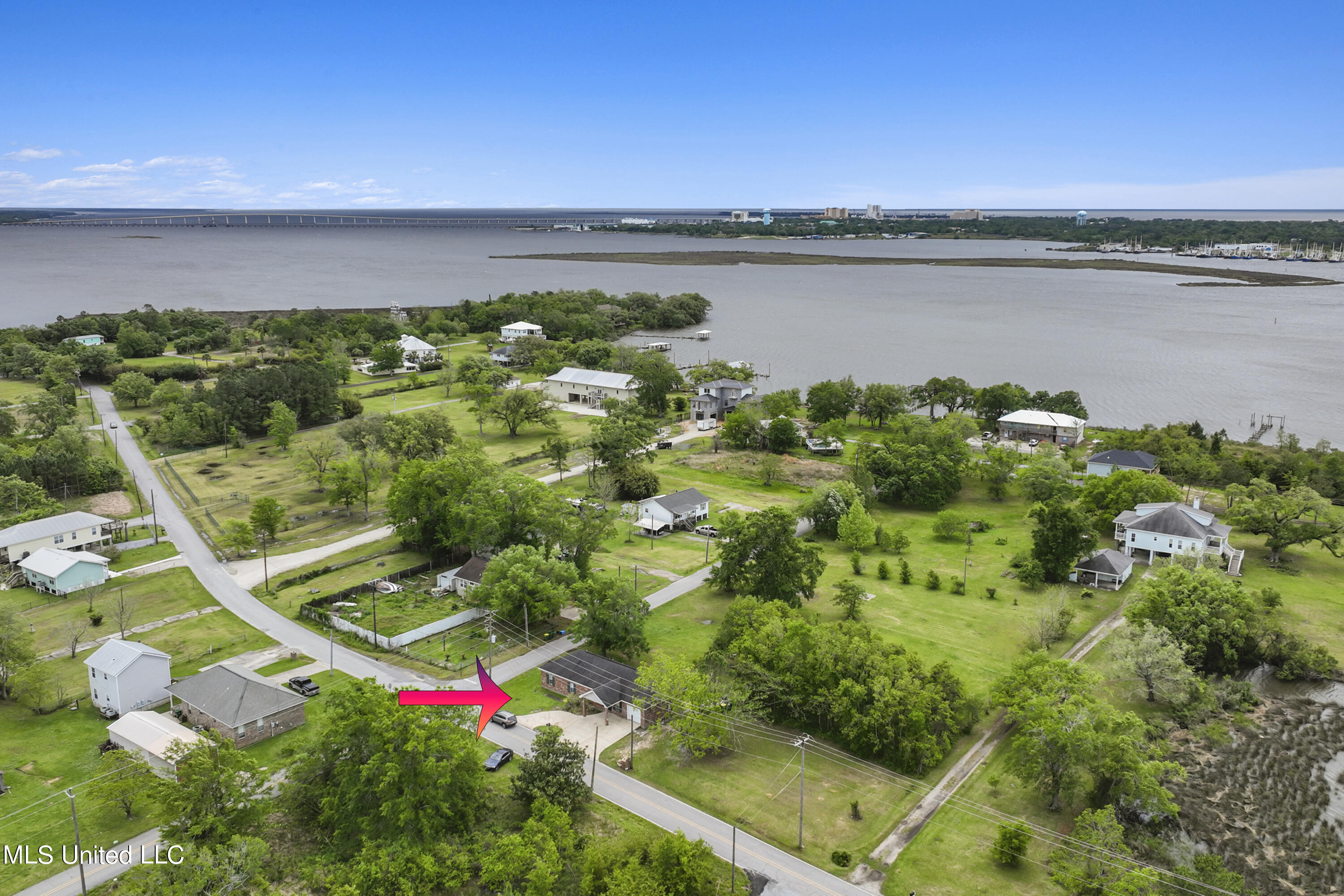 16201 Race Track Road Biloxi, MS 39532 - Photo 3 of 27 002