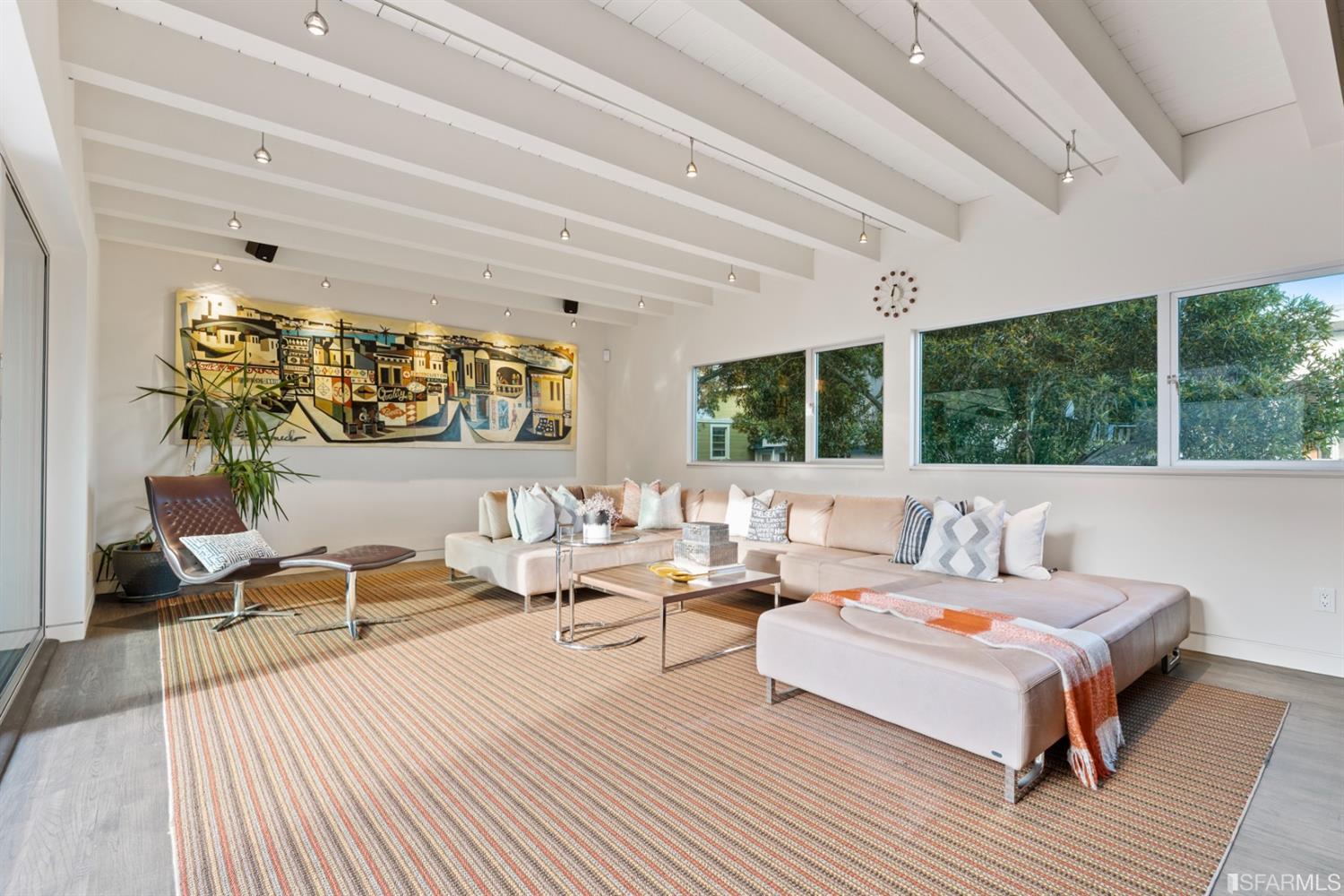 172 Prentiss Street San Francisco, CA 94110 - Photo 7 of 73 Media room equipped with audio and dramatic lighting