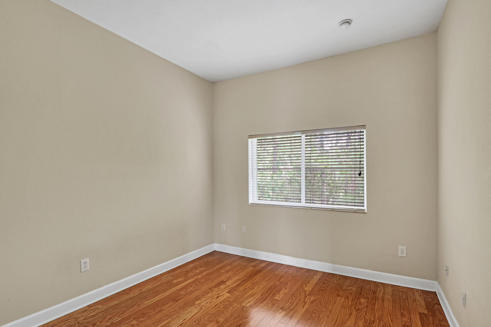 9745 Touchton Road, Unit 2228 Jacksonville, FL 32246 - Photo 22 of 53 Bedroom 3