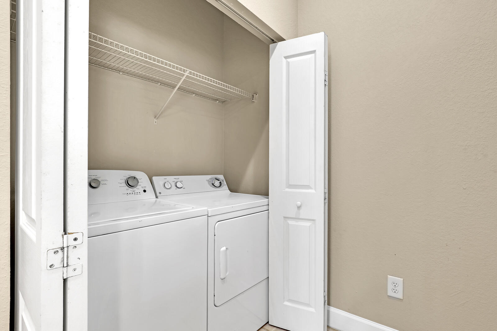 9745 Touchton Road, Unit 2228 Jacksonville, FL 32246 - Photo 24 of 53 Laundry