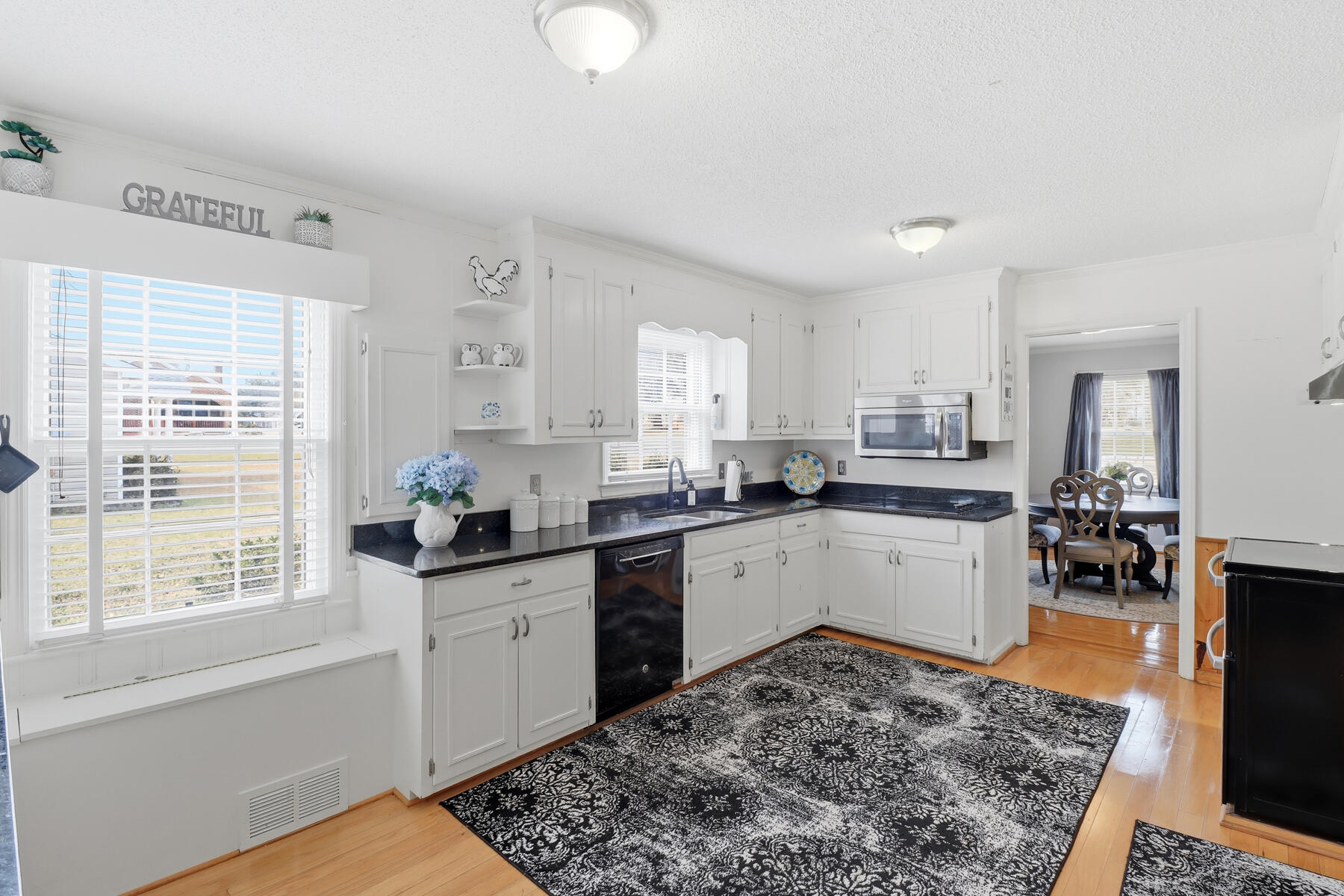 319 East Hampton Street Elloree, SC 29047 - Photo 14 of 34