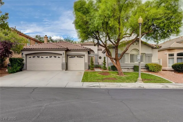 $3,790 | 2794 Glen Port Street, Las Vegas, NV 89135