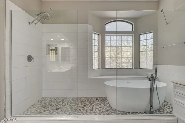 $3,790 | 2794 Glen Port Street, Las Vegas, NV 89135