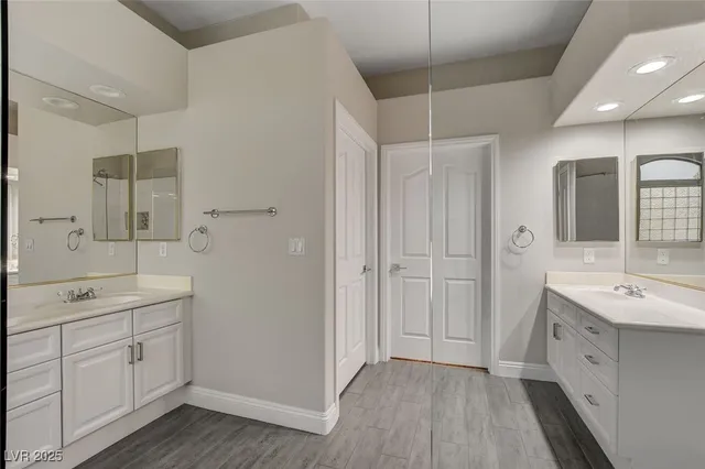 $3,790 | 2794 Glen Port Street, Las Vegas, NV 89135