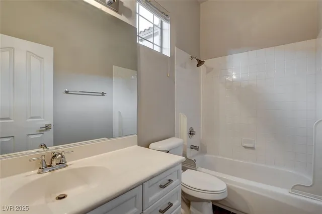 $3,790 | 2794 Glen Port Street, Las Vegas, NV 89135