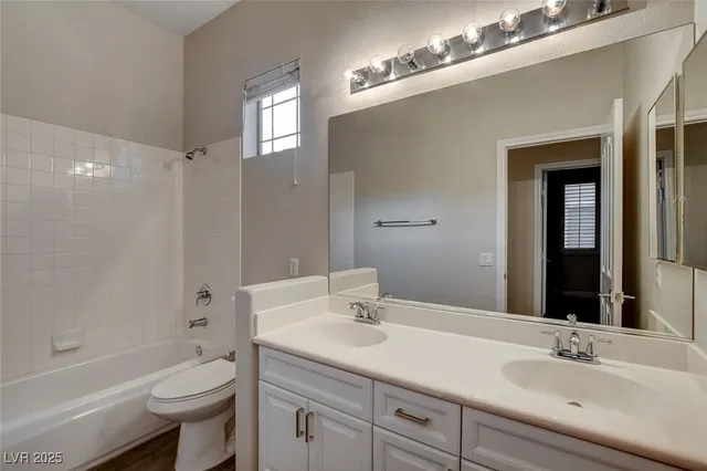 $3,790 | 2794 Glen Port Street, Las Vegas, NV 89135