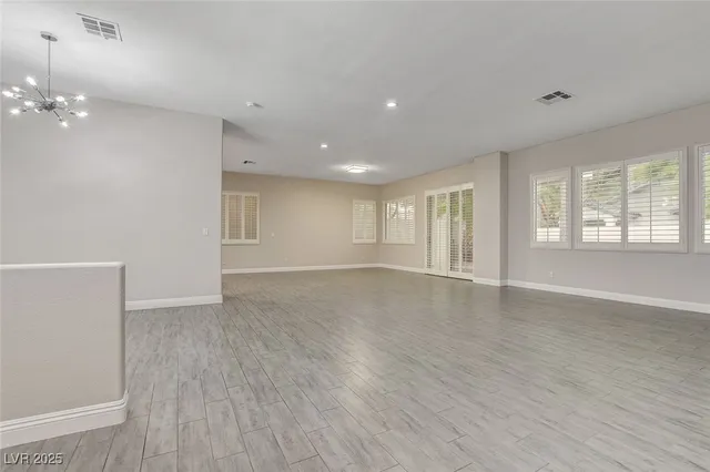 $3,790 | 2794 Glen Port Street, Las Vegas, NV 89135