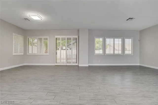 $3,790 | 2794 Glen Port Street, Las Vegas, NV 89135