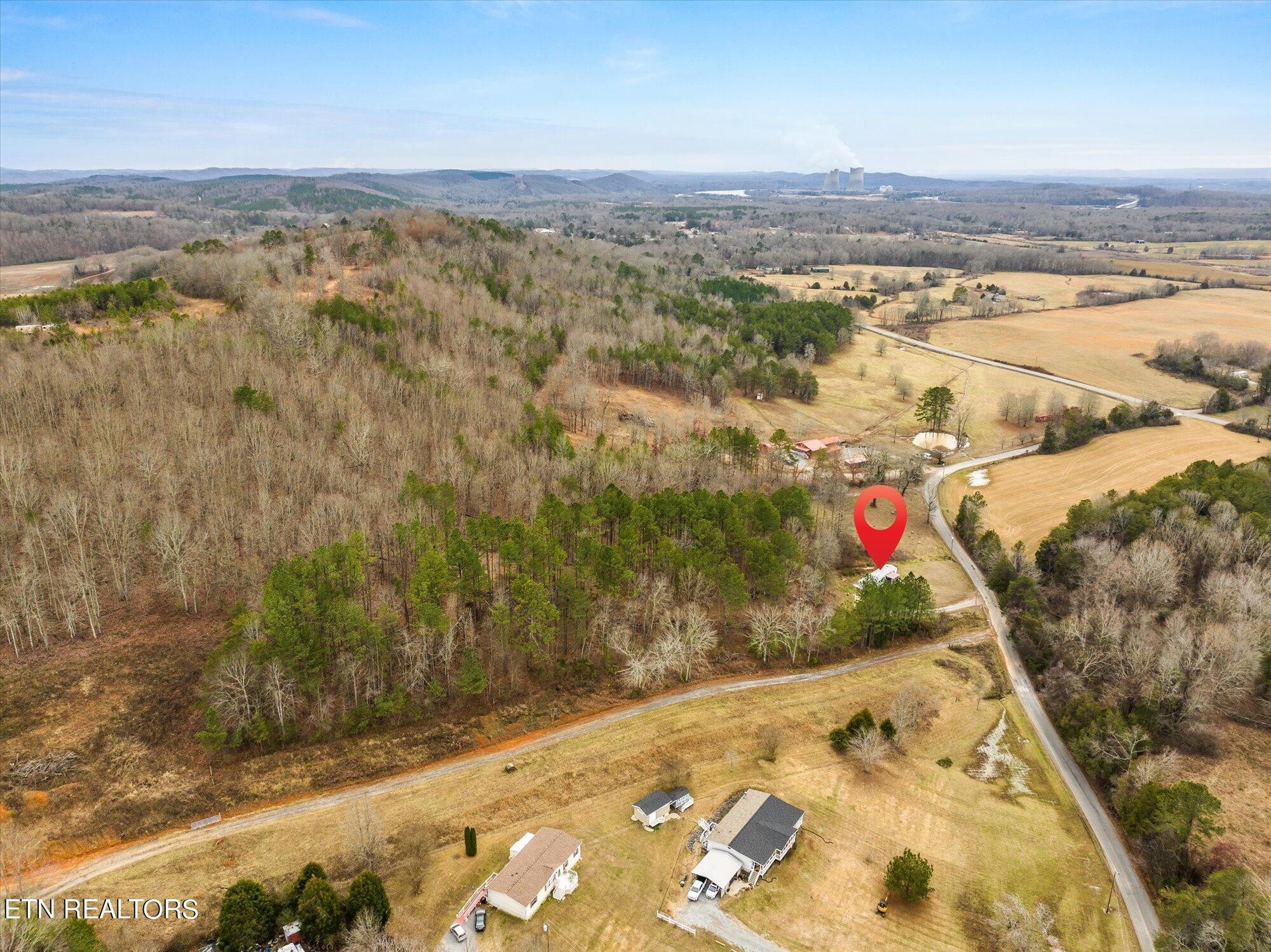 2785 Wasson Road Ten Mile, TN 37880 - Photo 15 of 16 an aerial view of residential houses with outdoor space