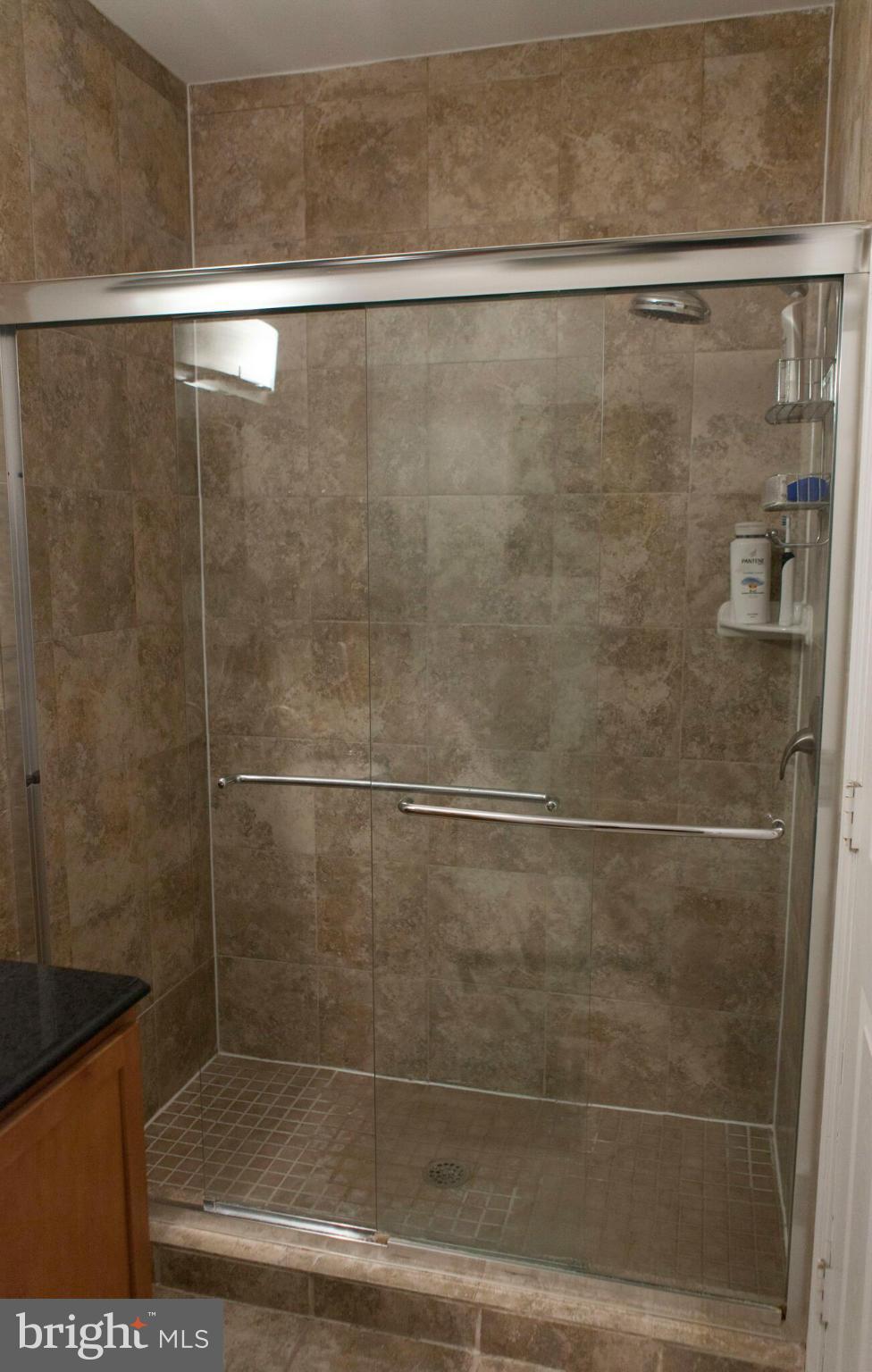 1610 11th Street Northwest, Unit 2A Washington, DC 20001 - Photo 20 of 26 Bath (Master)