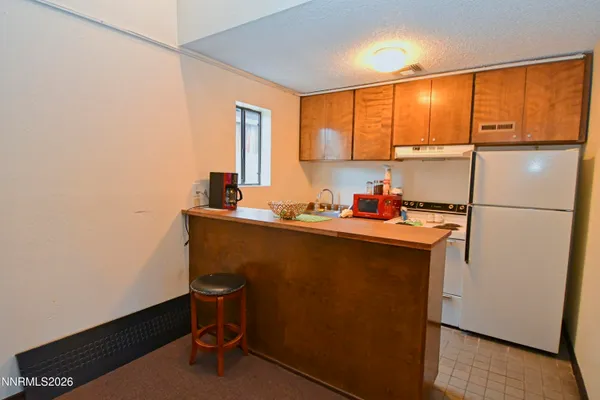 $1,395 | 2955 Lakeside Drive, Unit 301, Reno, NV 89509