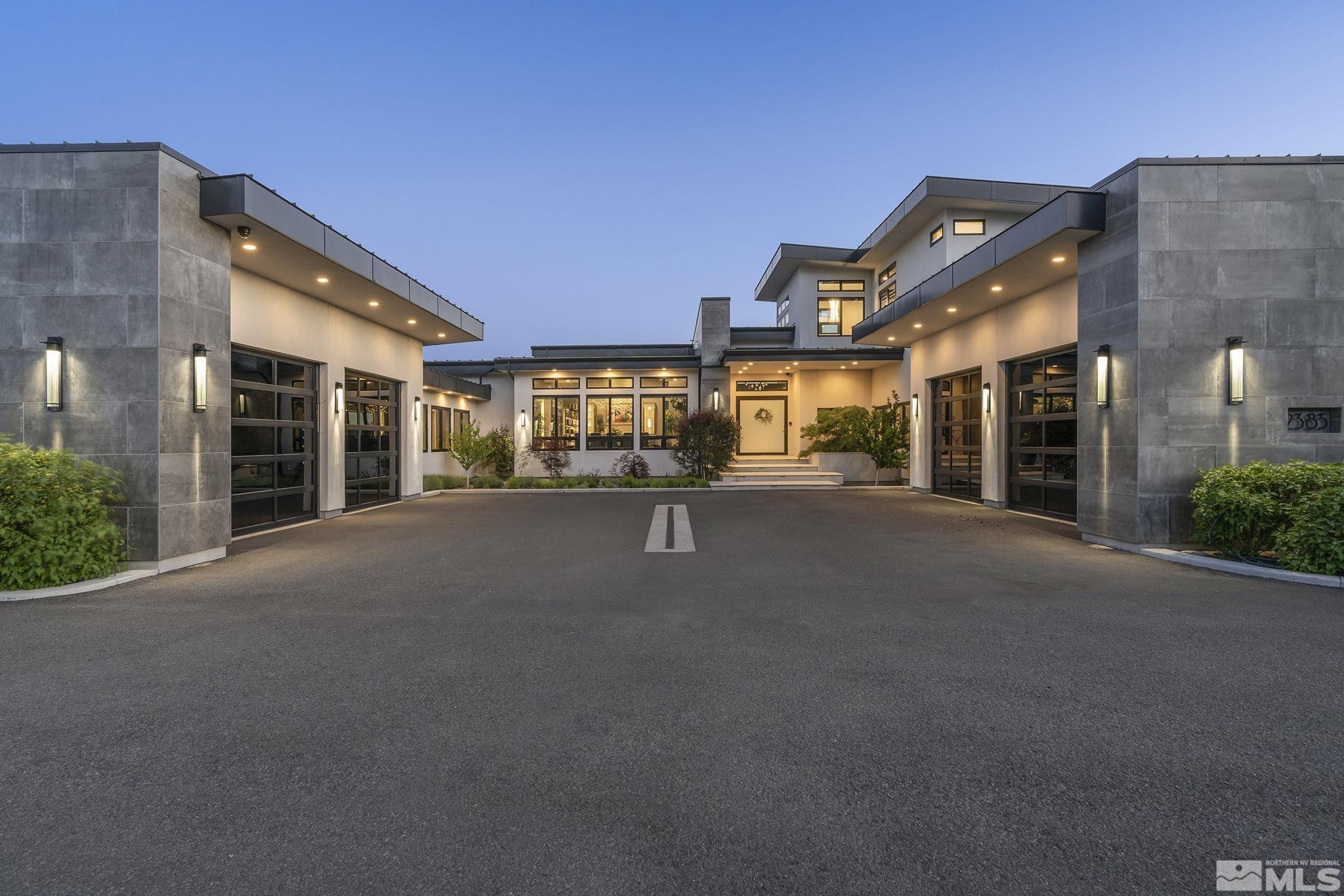 2385 Eagle Bend Trail Reno, NV 89523 - Photo 5 of 40 a view of a building with a street