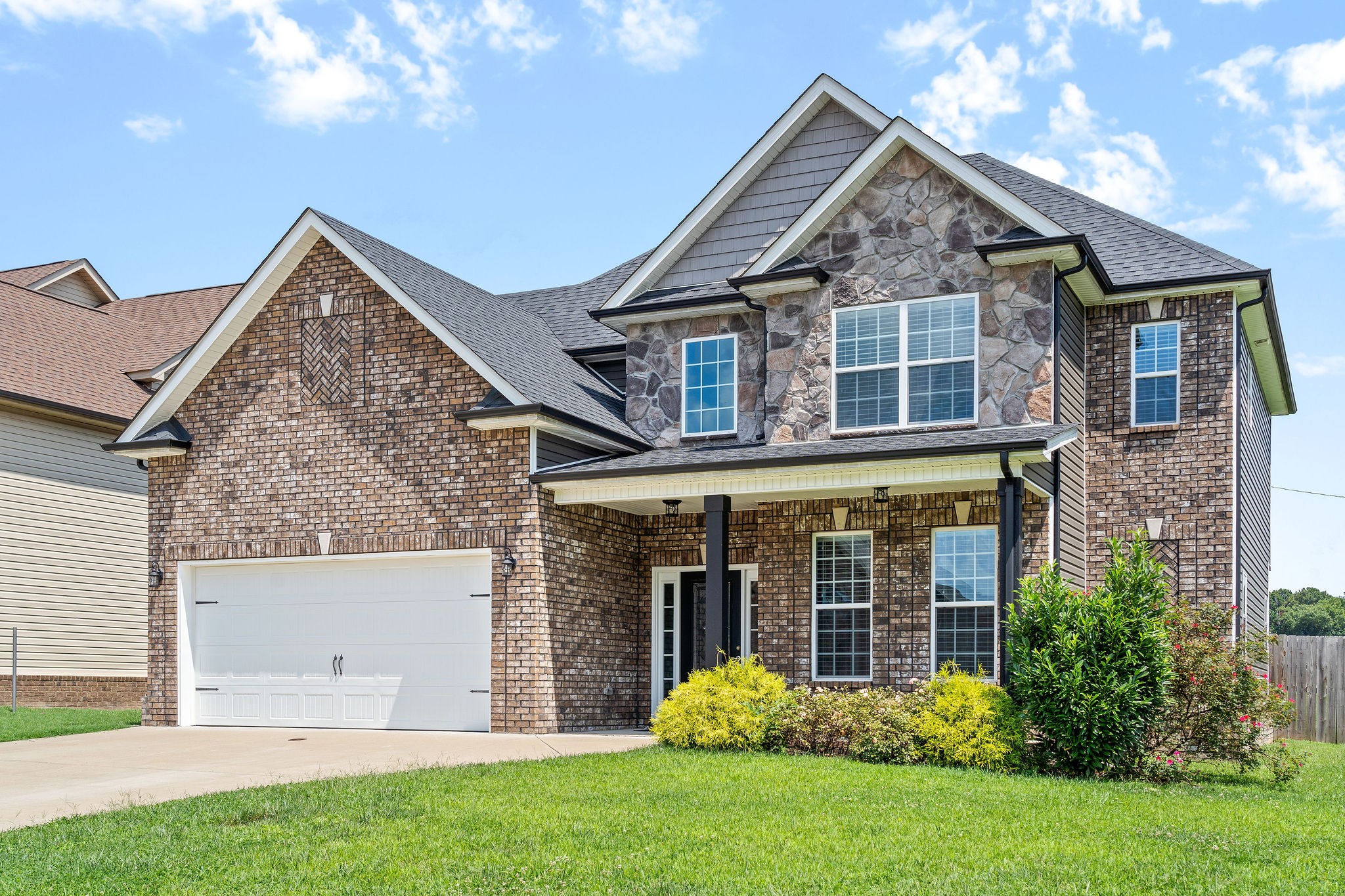 1008 Barnhill Road Clarksville, TN 37043 - Photo 1 of 44 front view of a house with a yard
