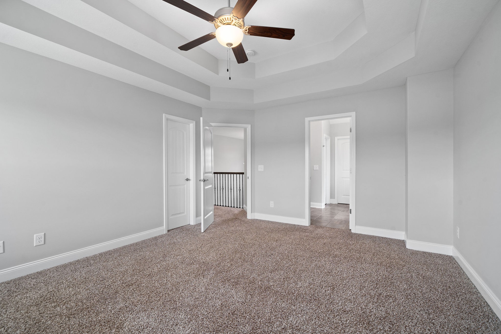 1008 Barnhill Road Clarksville, TN 37043 - Photo 27 of 44 a view of an empty room and a ceiling fan
