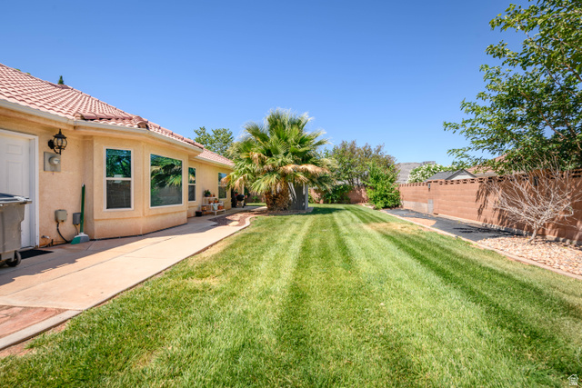 3034 Swiss Drive Santa Clara, UT 84765 - Photo 9 of 59 Yard