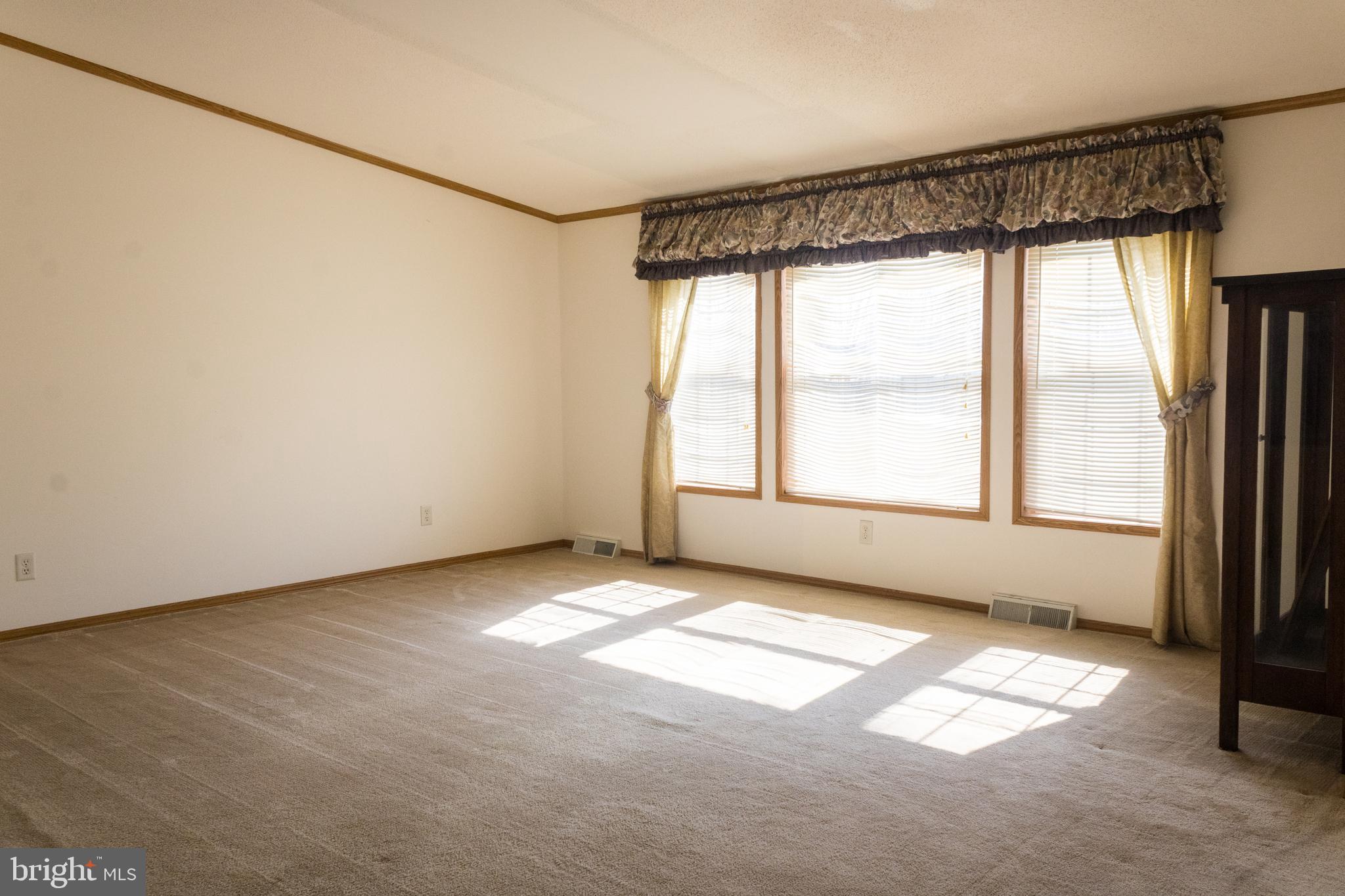 270 West Branch Road Barto, PA 19504 - Photo 13 of 52 Living Room