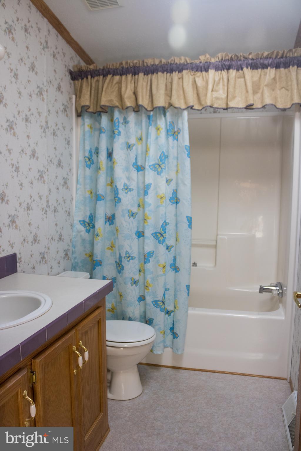 270 West Branch Road Barto, PA 19504 - Photo 33 of 52 Hall Bathroom