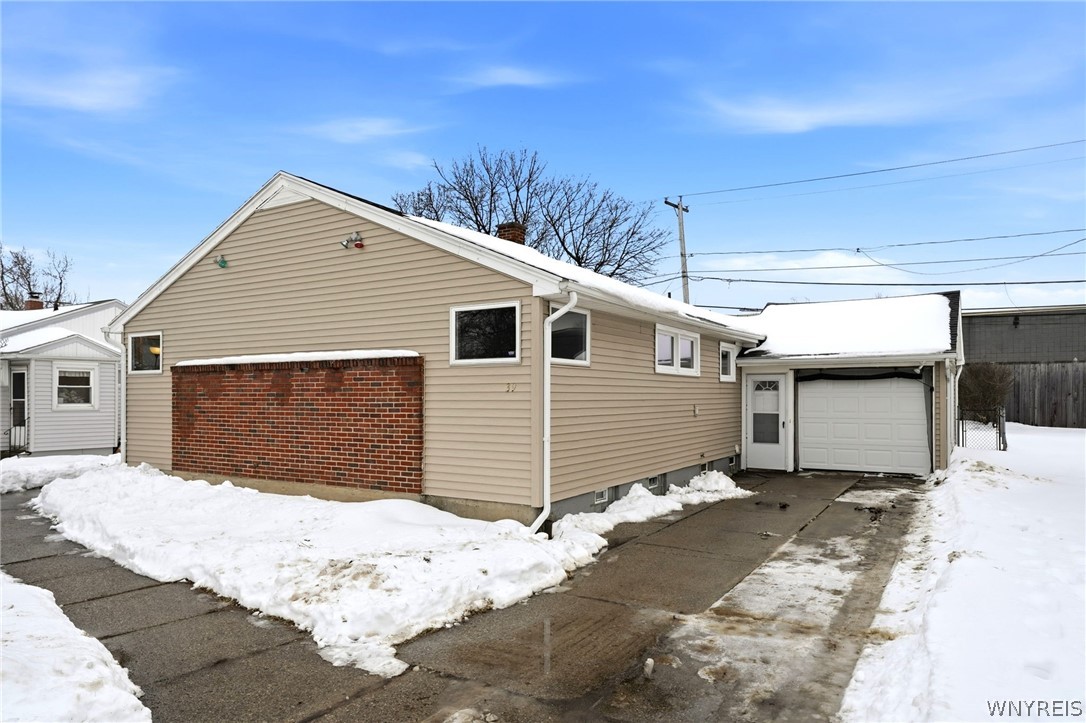 39 Hartford Road Amherst, NY 14226 - Photo 1 of 50