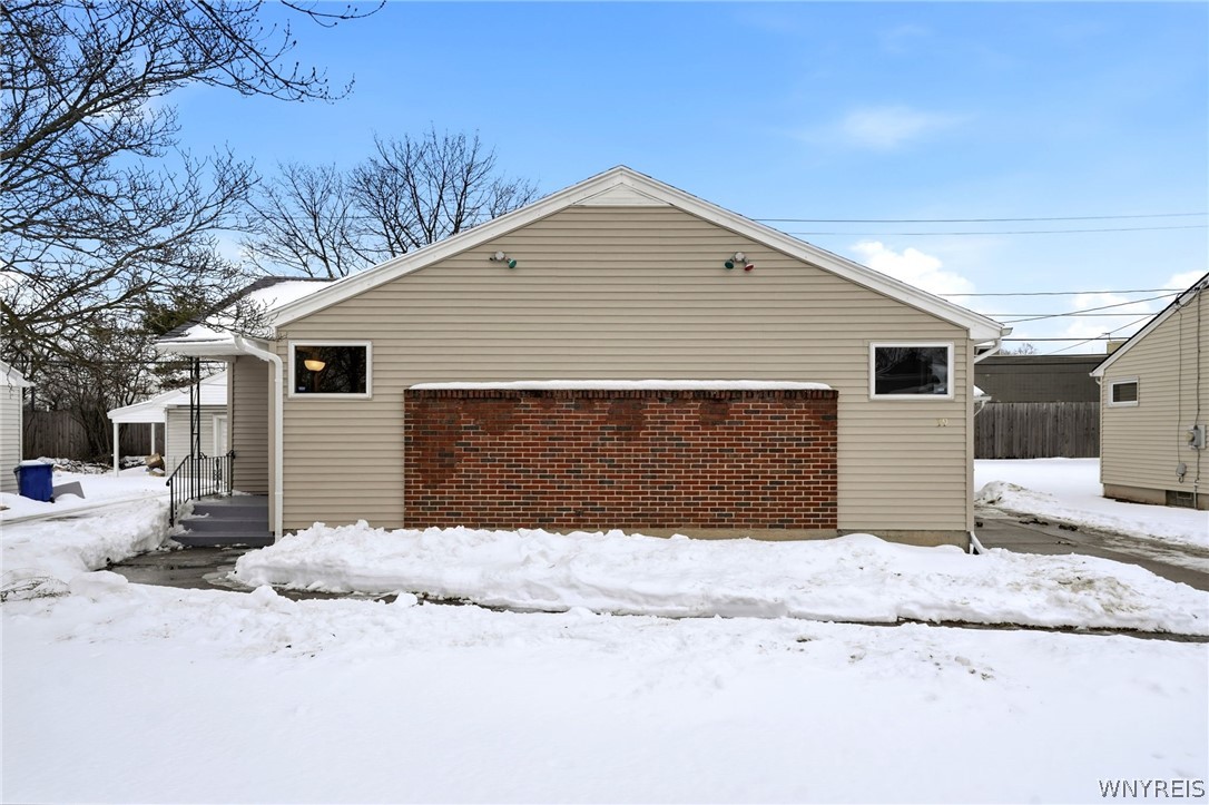 39 Hartford Road Amherst, NY 14226 - Photo 5 of 50