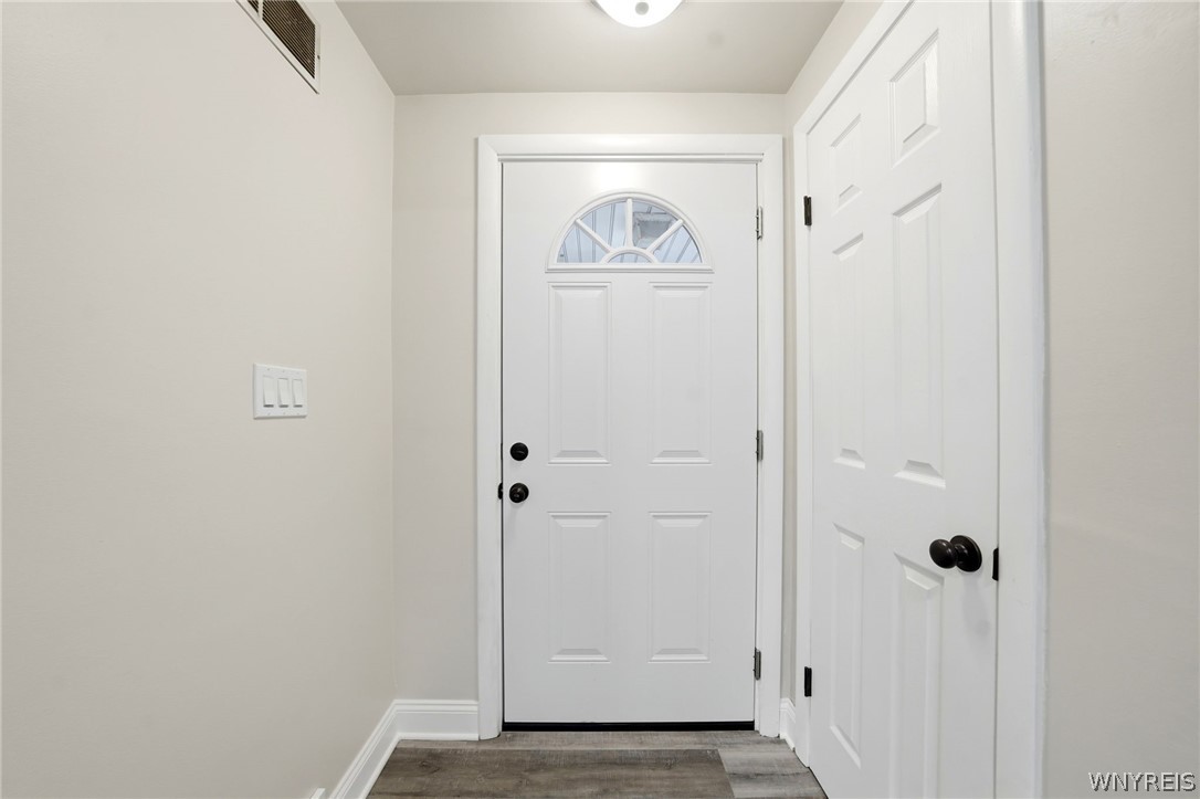 39 Hartford Road Amherst, NY 14226 - Photo 8 of 50