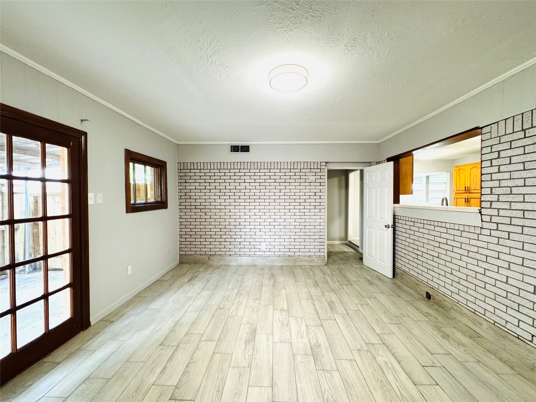 7905 Turquoise Lane Houston, TX 77055 - Photo 12 of 25