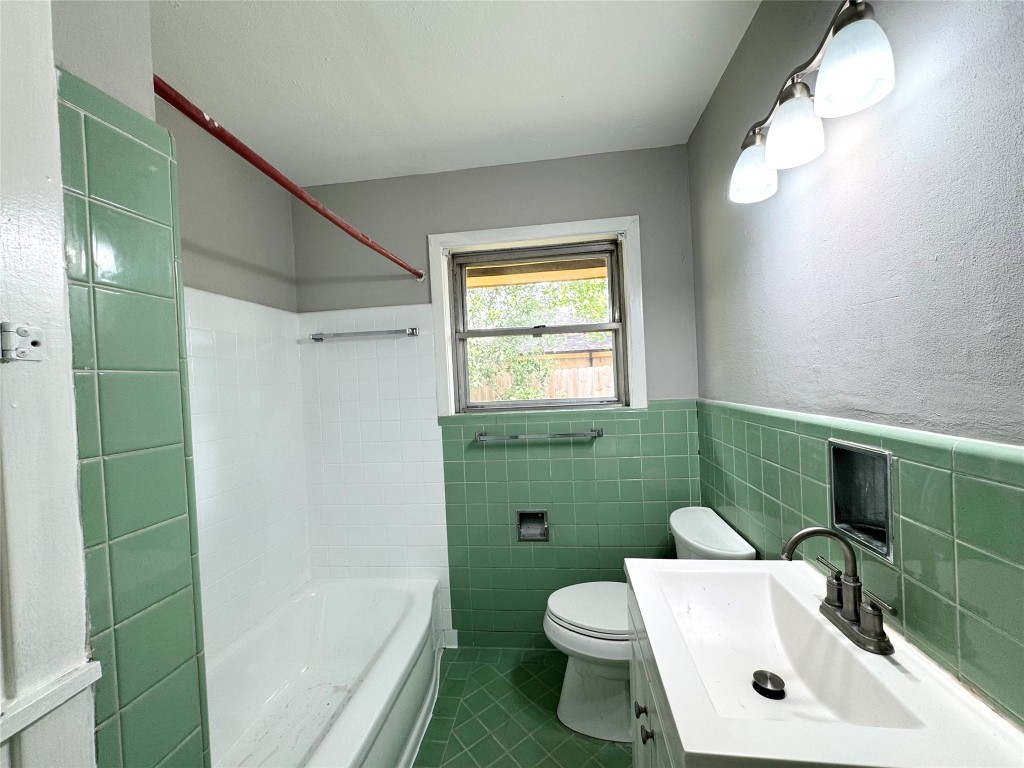 7905 Turquoise Lane Houston, TX 77055 - Photo 23 of 25