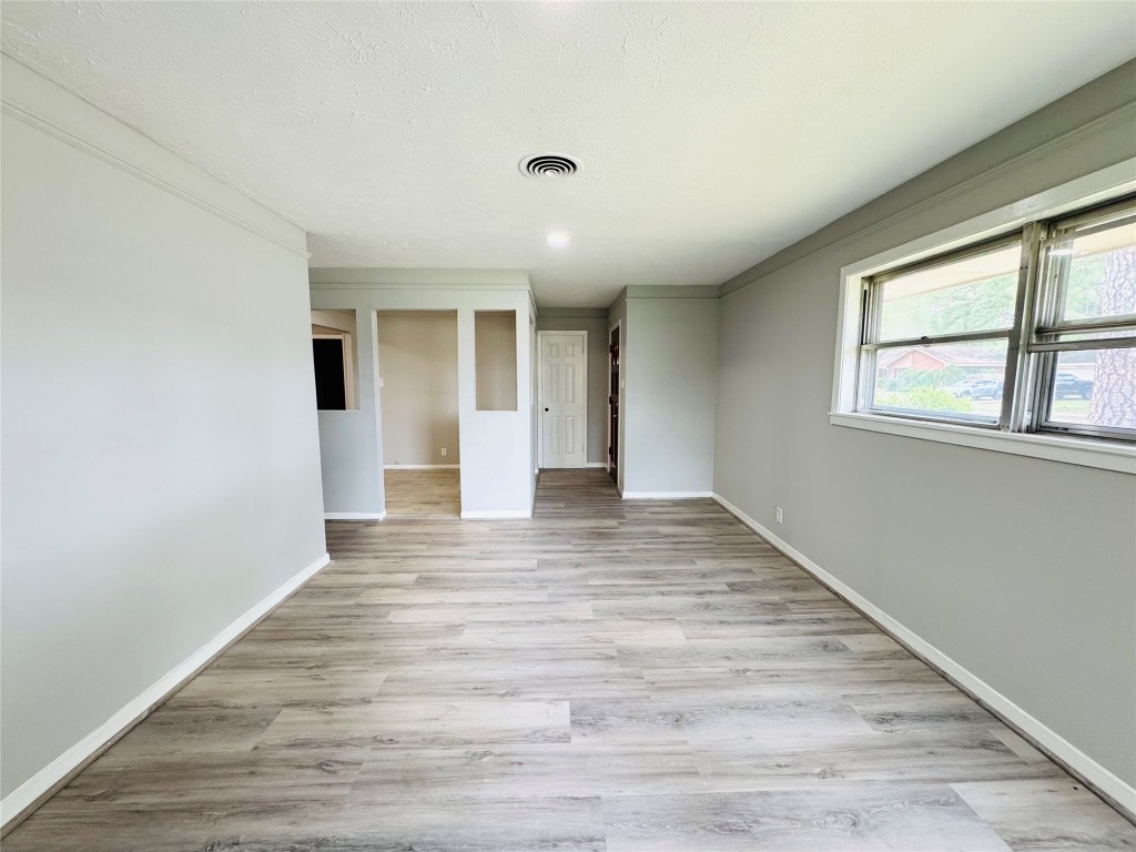 7905 Turquoise Lane Houston, TX 77055 - Photo 4 of 25