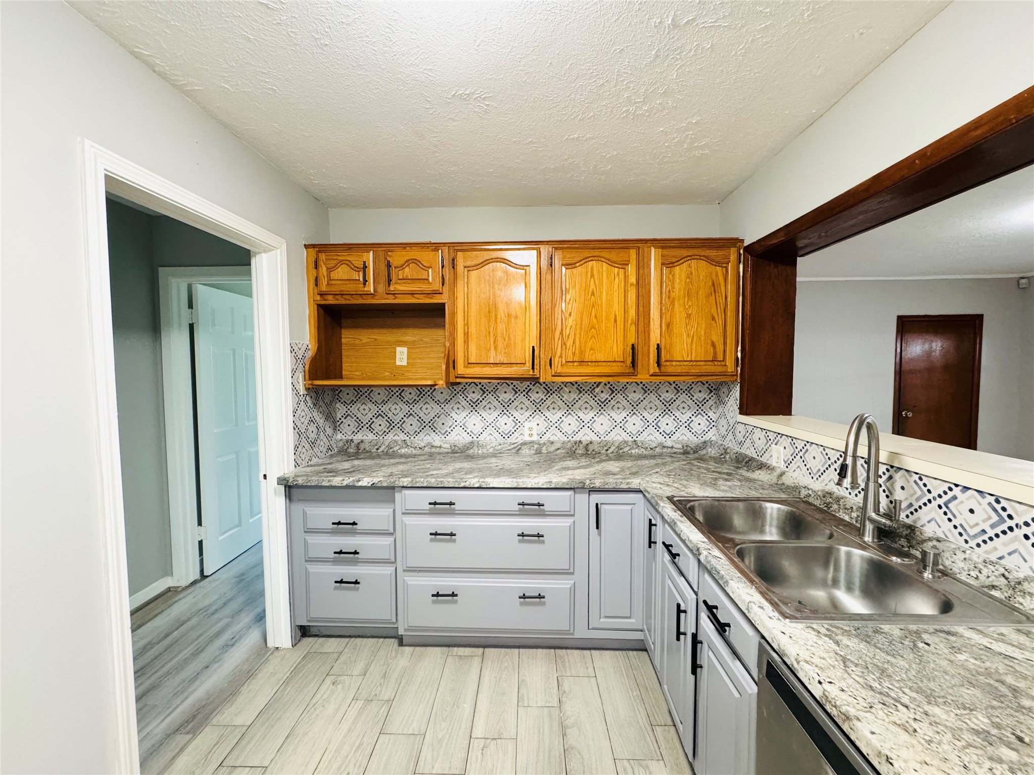 7905 Turquoise Lane Houston, TX 77055 - Photo 9 of 25