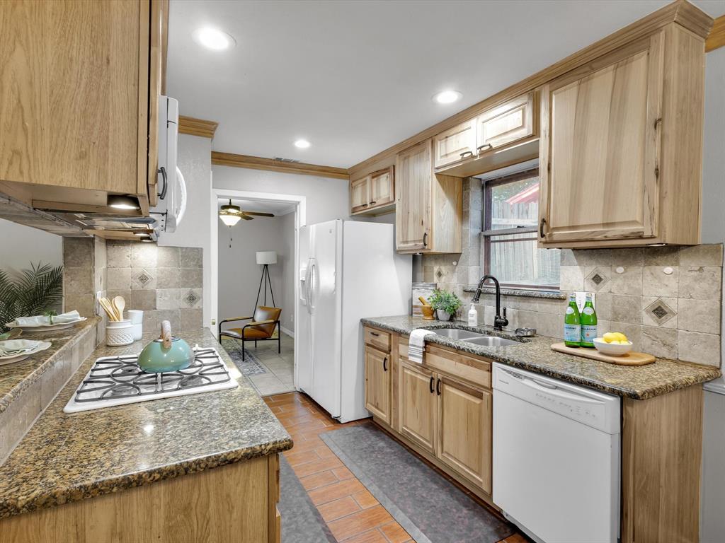 11051 Ferguson Road Dallas, TX 75228 - Photo 5 of 28