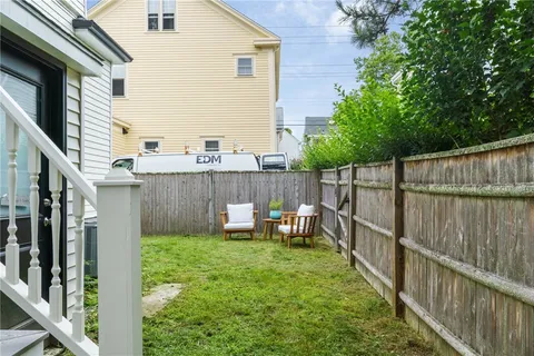 $3,850 | 11 Sunshine Court, Newport, RI 02840