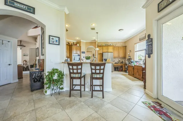 $869,000 | 694 Cresta Circle, West Palm Beach, FL 33413