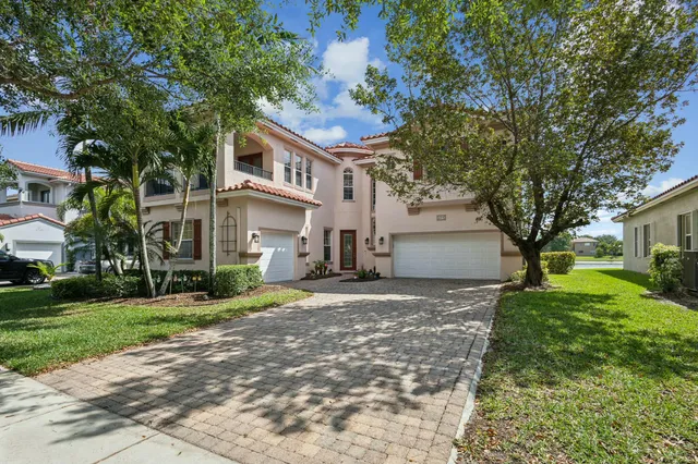 $869,000 | 694 Cresta Circle, West Palm Beach, FL 33413