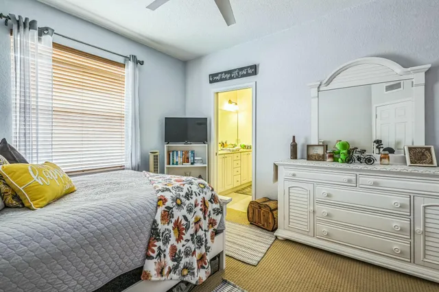 $869,000 | 694 Cresta Circle, West Palm Beach, FL 33413