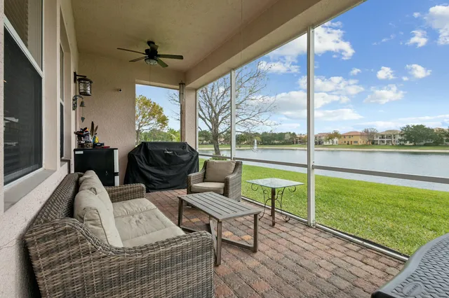 $869,000 | 694 Cresta Circle, West Palm Beach, FL 33413