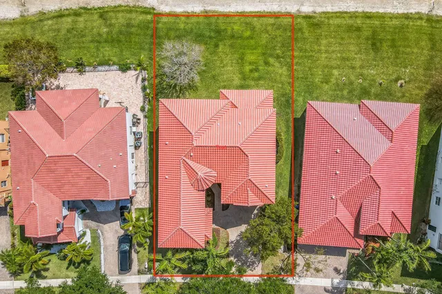 $869,000 | 694 Cresta Circle, West Palm Beach, FL 33413