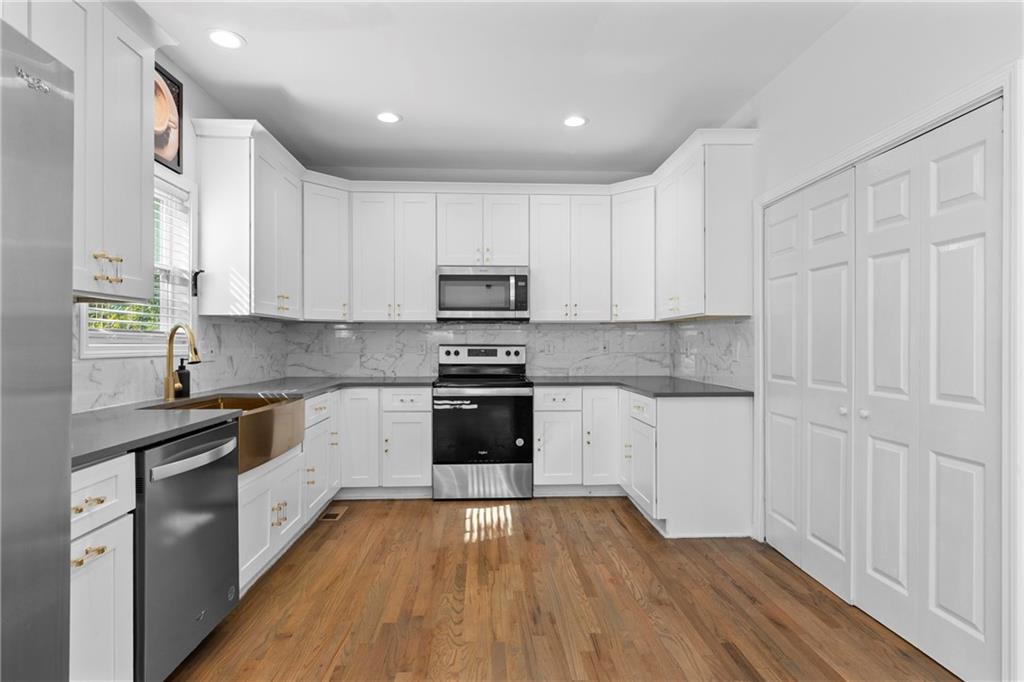 2049 McAfee Road Decatur, GA 30032 - Photo 8 of 30